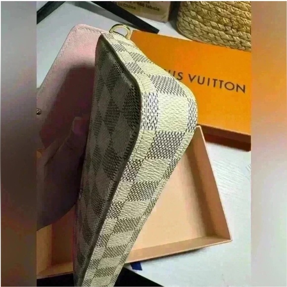 Louis Vuitton Damier Azur Felicie Handbag - Picture 4 of 16